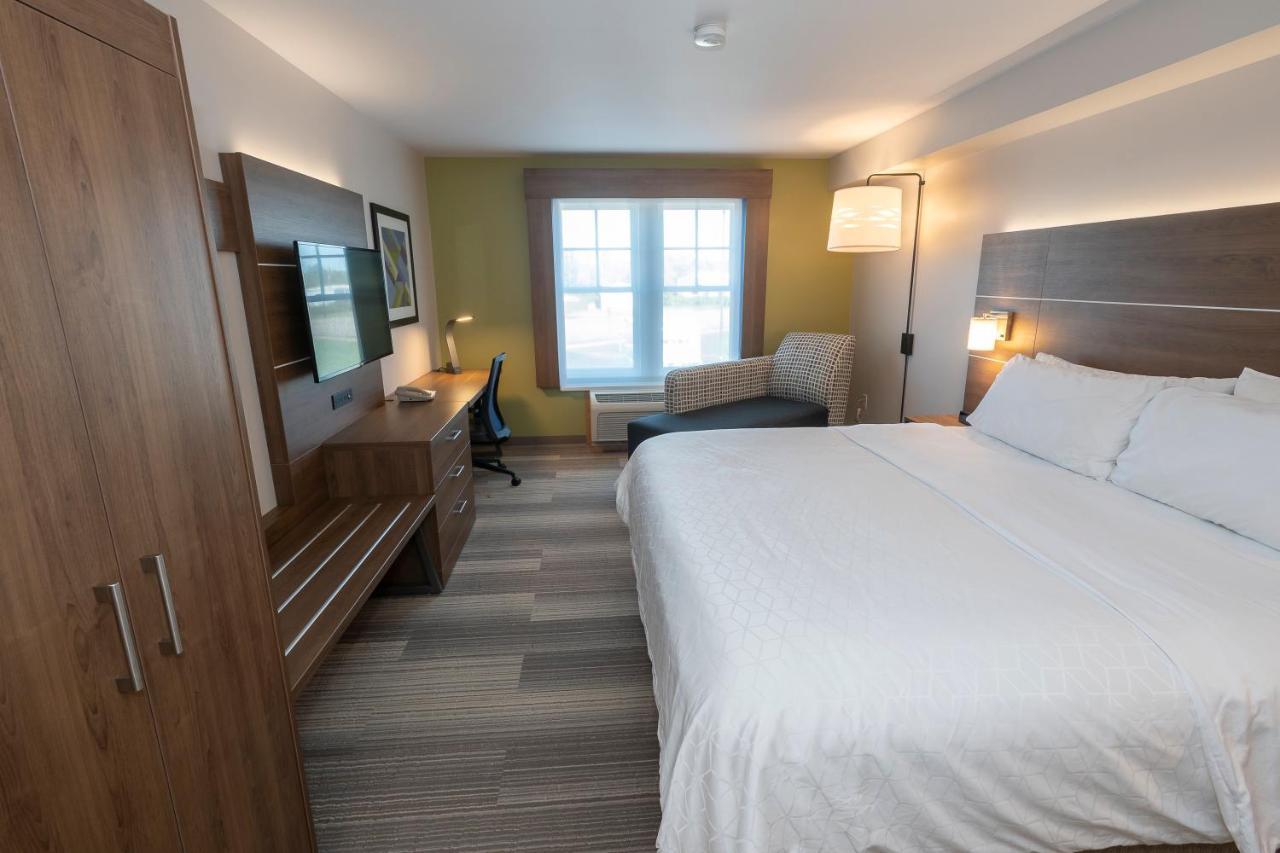 Holiday Inn Express & Suites Iron Mountain, An Ihg Hotel Екстериор снимка