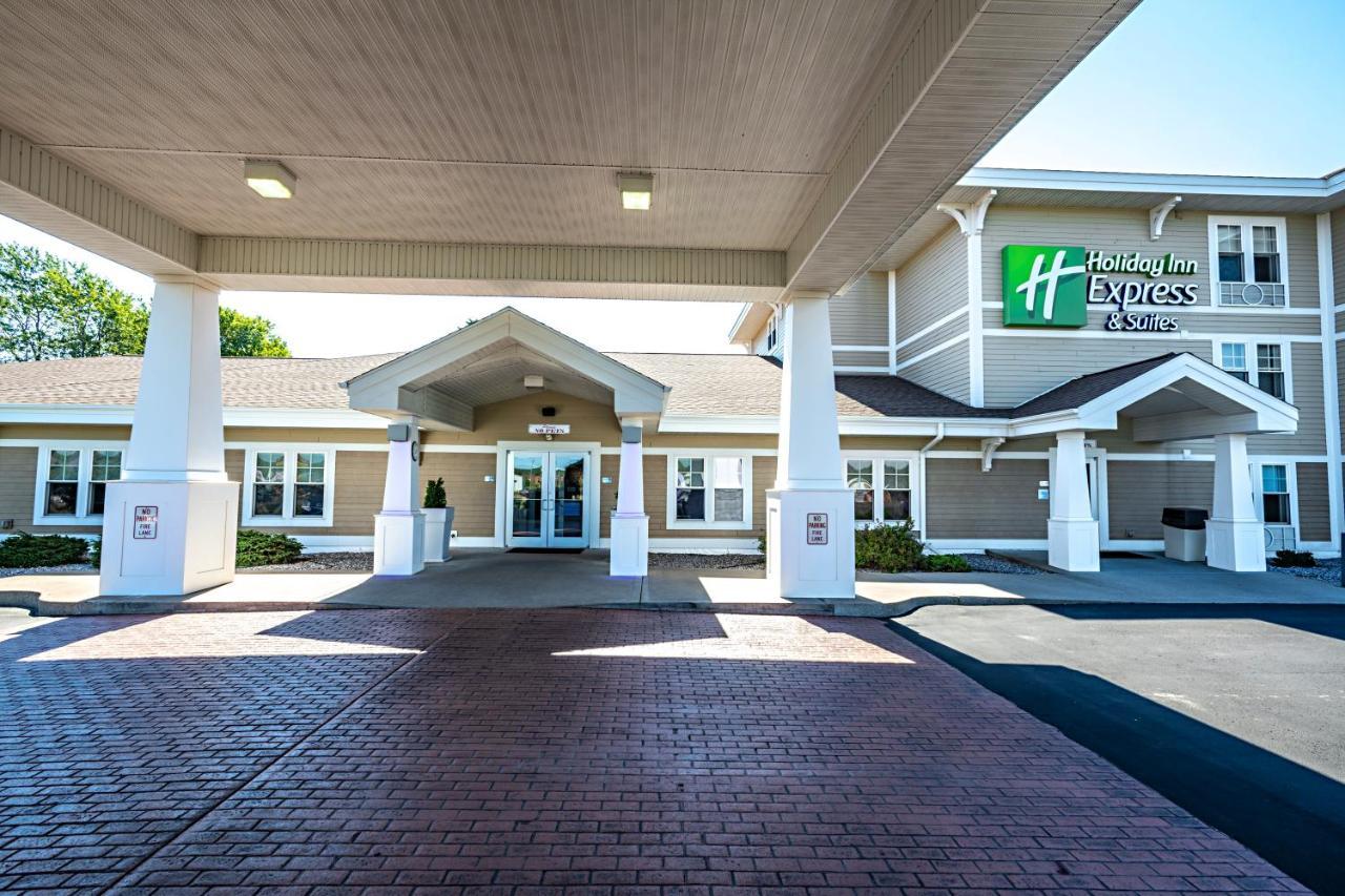 Holiday Inn Express & Suites Iron Mountain, An Ihg Hotel Екстериор снимка